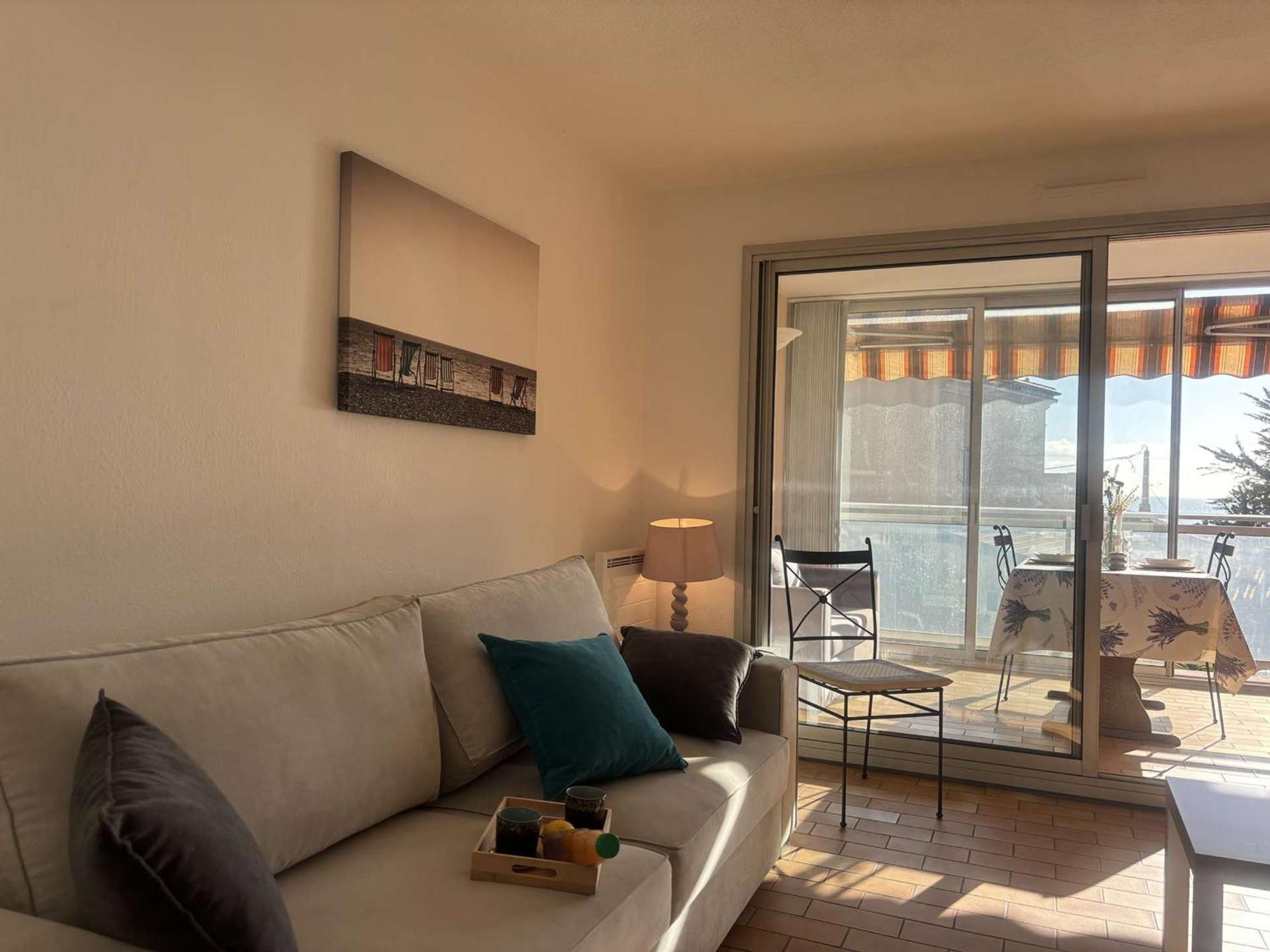 Studio Agreable Avec Loggia, Garage Et Plage A Proximite - 2 Couchages, Golfe-Juan - Fr-1-252-62 外观 照片