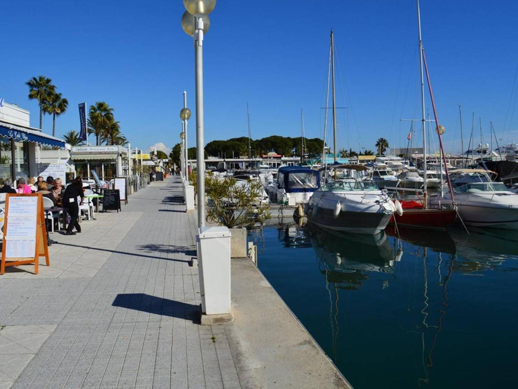 Studio Agreable Avec Loggia, Garage Et Plage A Proximite - 2 Couchages, Golfe-Juan - Fr-1-252-62 外观 照片